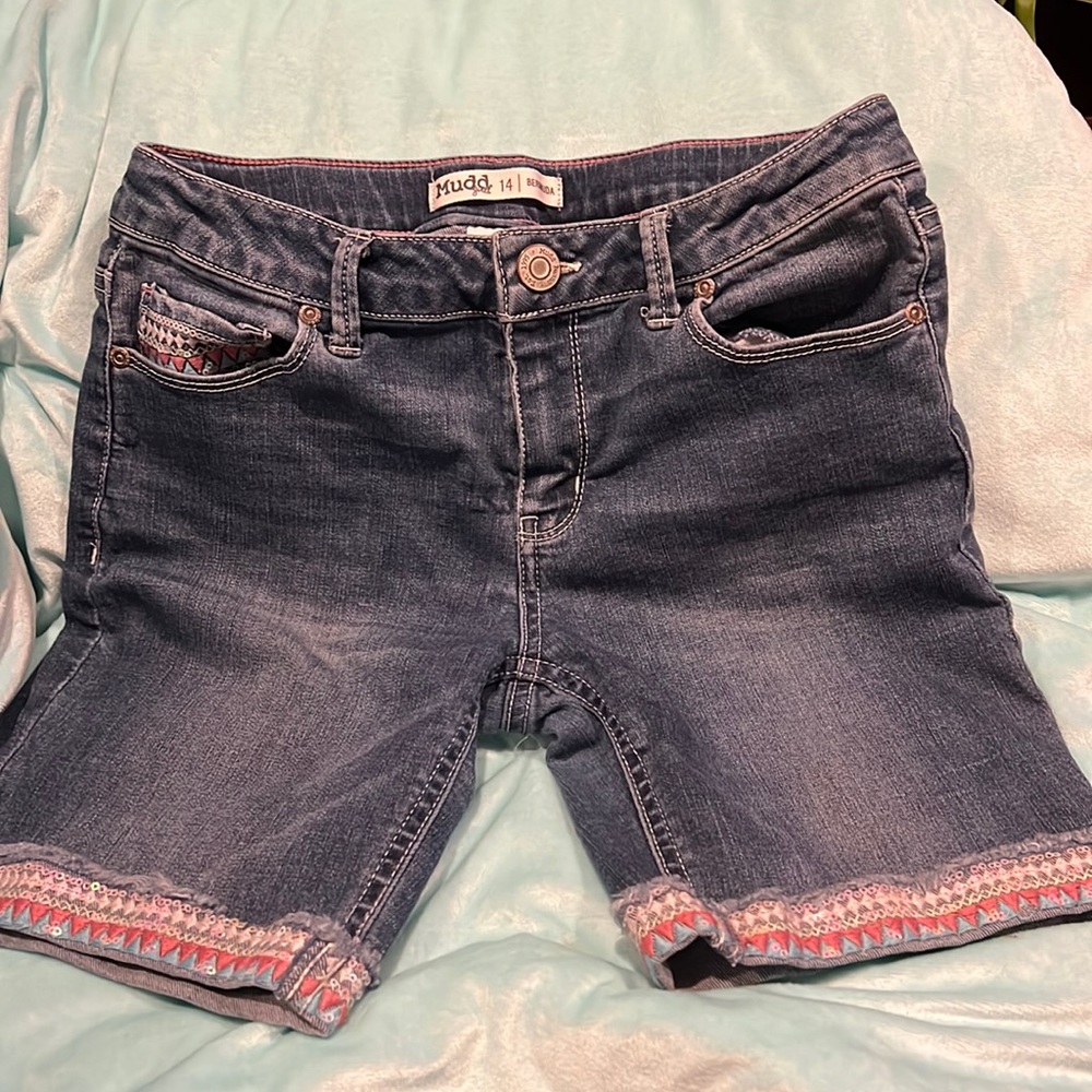 Mud girls size 14 Bermuda shorts adjustable waist gentle wear